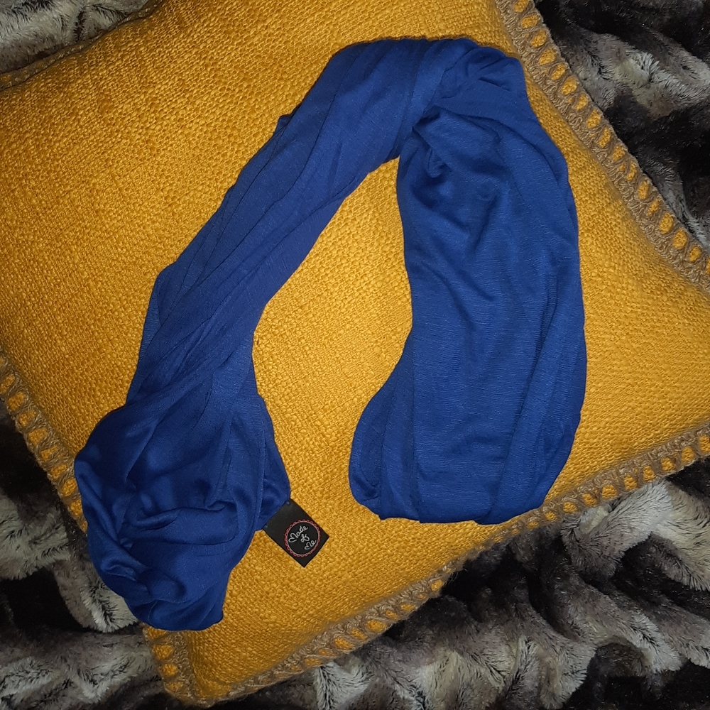 COBALT BLUE INFINITY SCARF           c - Picture 5 of 7